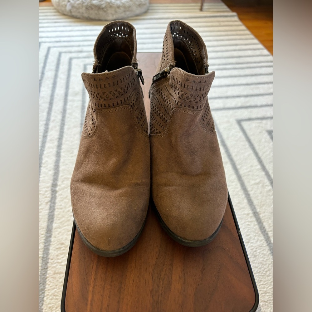 American Rag Boots Size 7.5 - Picture 2 of 8